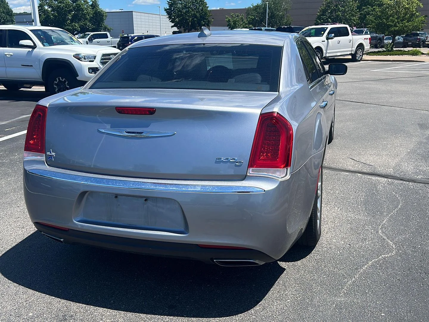 Used 2016 Billet Silver Metallic Clearcoat Chrysler 300C image 6