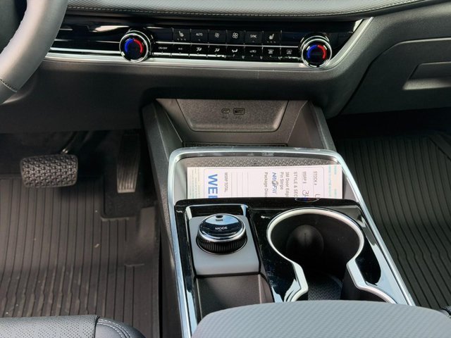 New 2027 Summit White Chevrolet LT image 8
