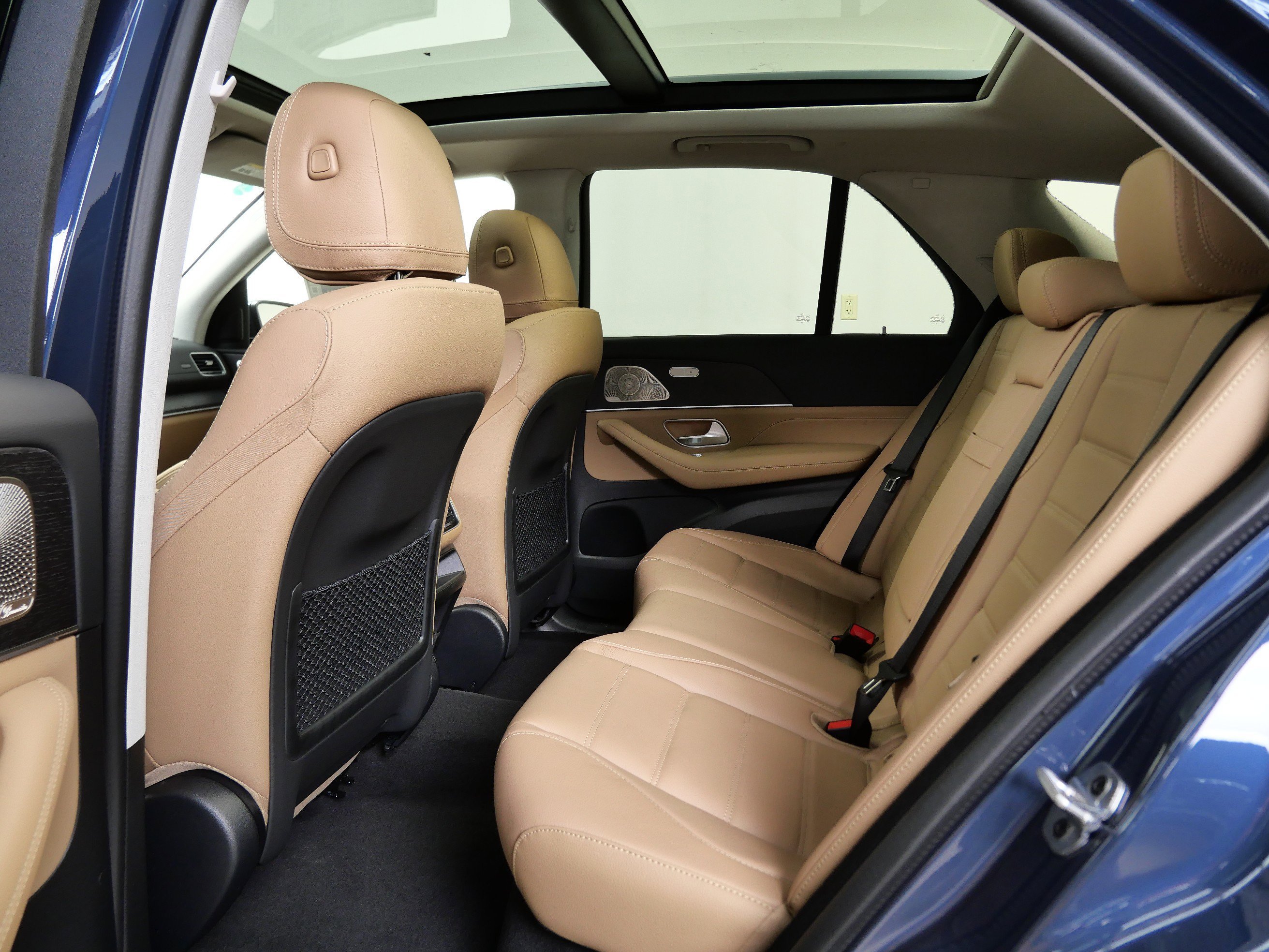New 2026 Twilight Blue Metallic Mercedes-Benz GLE 350 image 9