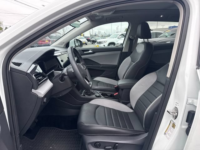 Used 2023 Pure White Volkswagen SEL image 15