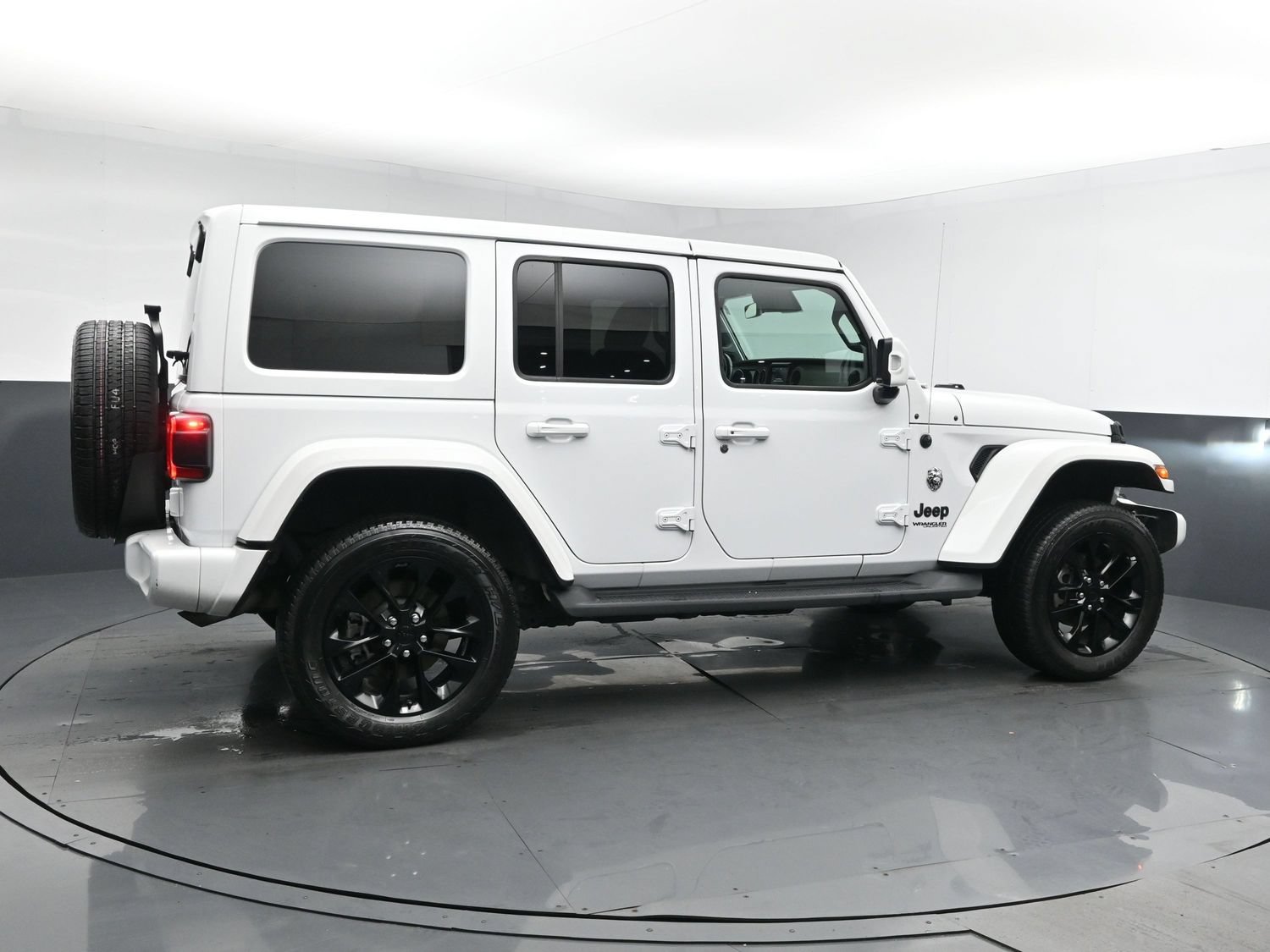 Used 2022 Bright White Clearcoat Jeep Unlimited High Altitude image 3