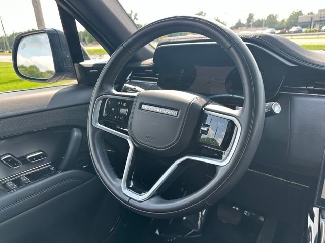 Used 2024 White Land Rover SE image 33