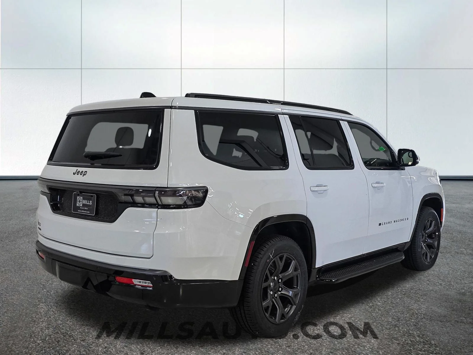 New 2026 Bright White Clear-Coat Exterior Paint Jeep Limited Altitude image 8