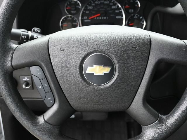 2024 Chevrolet Express Passenger LT - Photo 22