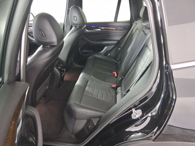 Used 2023 Black BMW xDrive30i image 10