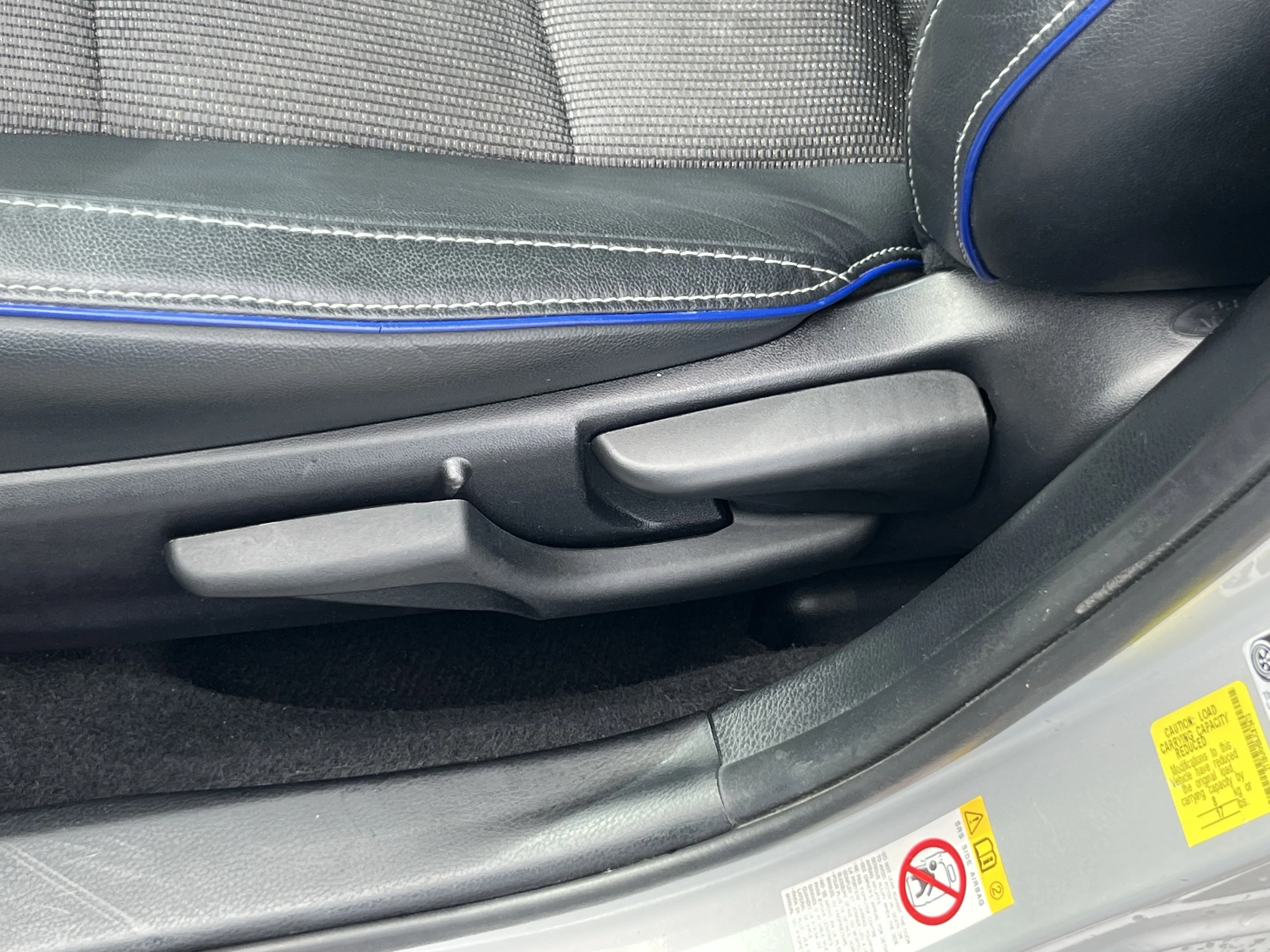 Used 2018 Classic Silver Metallic Toyota SE image 16
