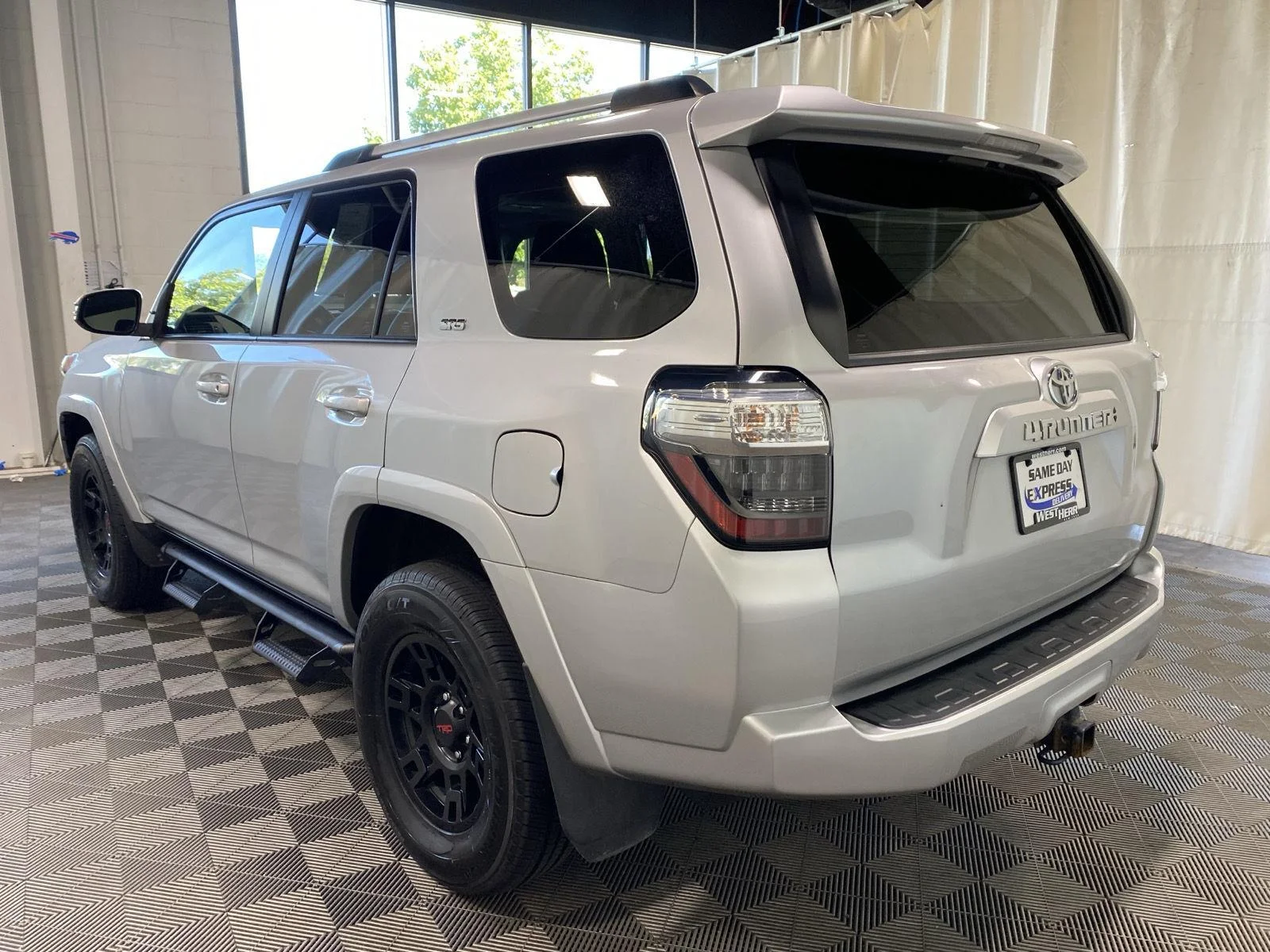 Used 2021 Classic Silver Metallic Toyota  image 5