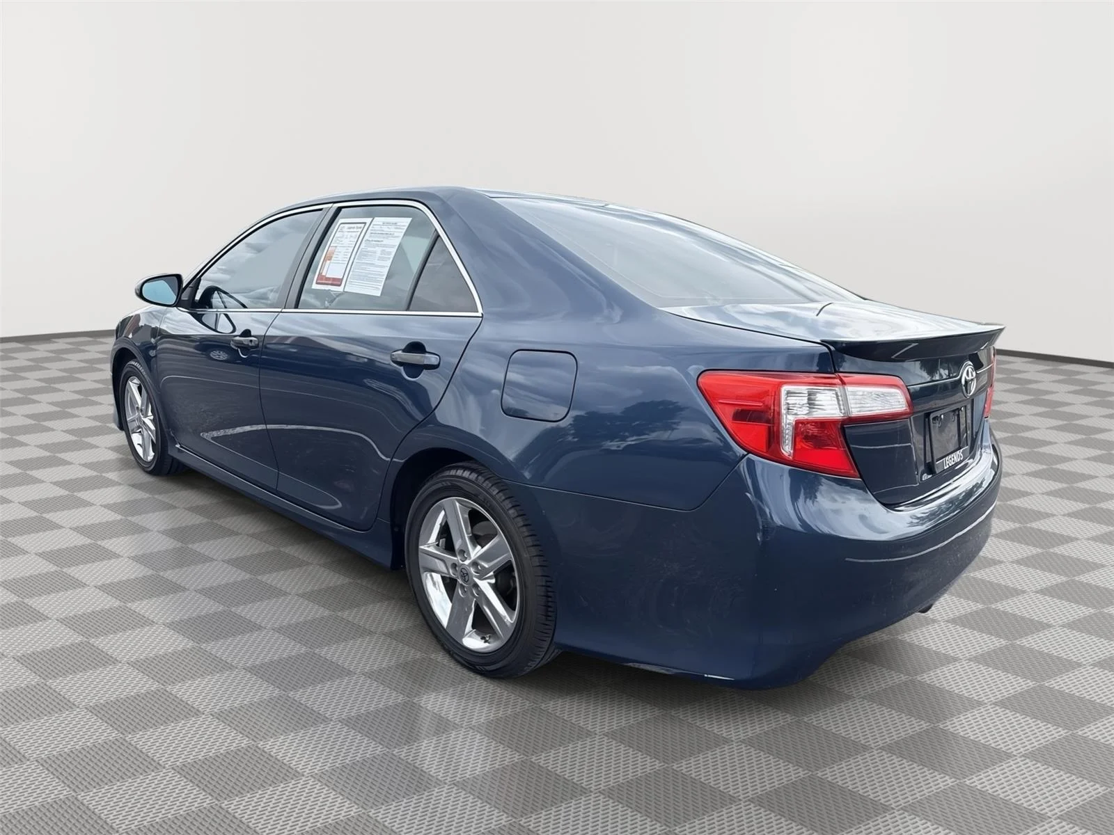 Used 2013 Magnetic Gray Metallic Toyota SE image 10