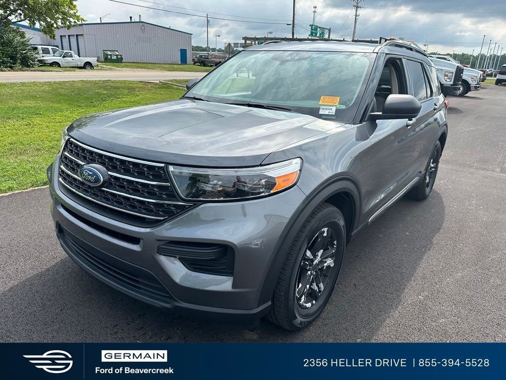 Used 2023 Gray Metallic Ford XLT image 1