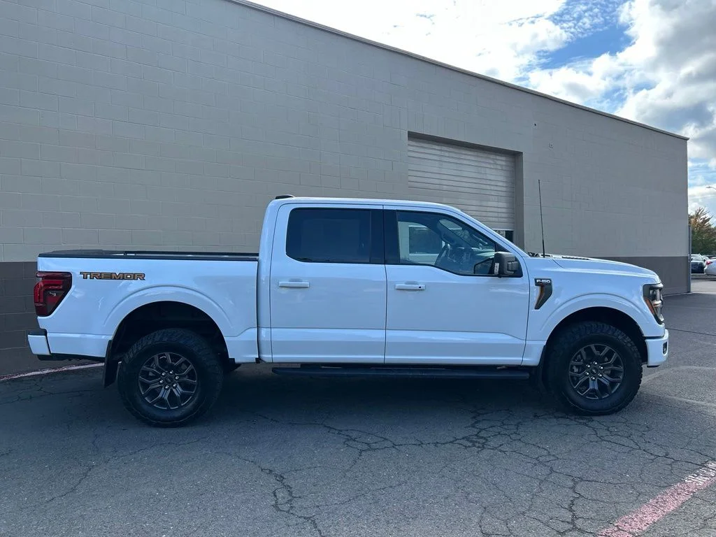Used 2024 White Ford Tremor image 3