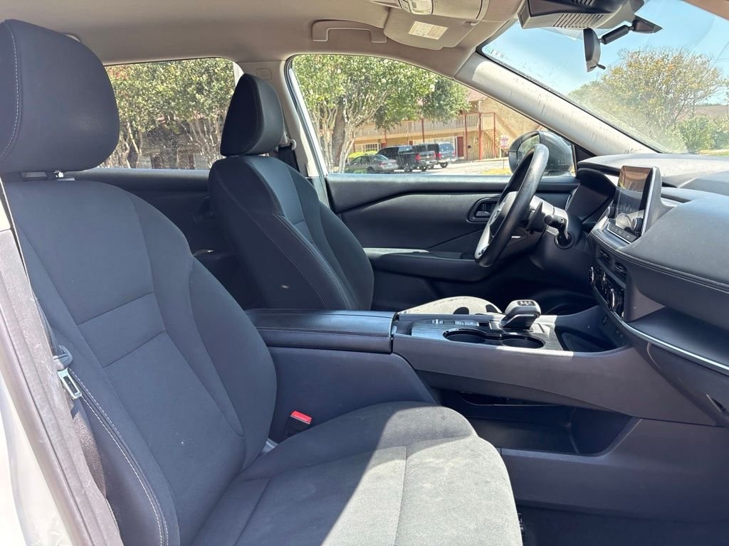 Used 2024 White Nissan S image 11