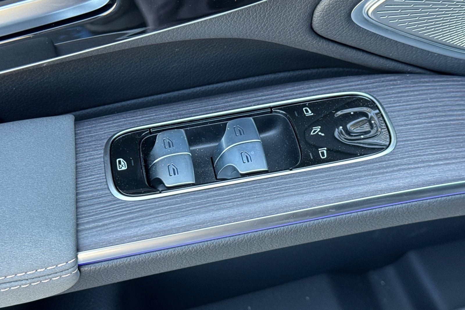 New 2026 Black Mercedes-Benz 450 image 25