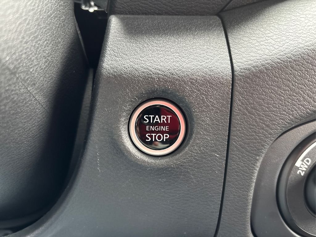 Used 2023 Beige Nissan PRO-4X image 29