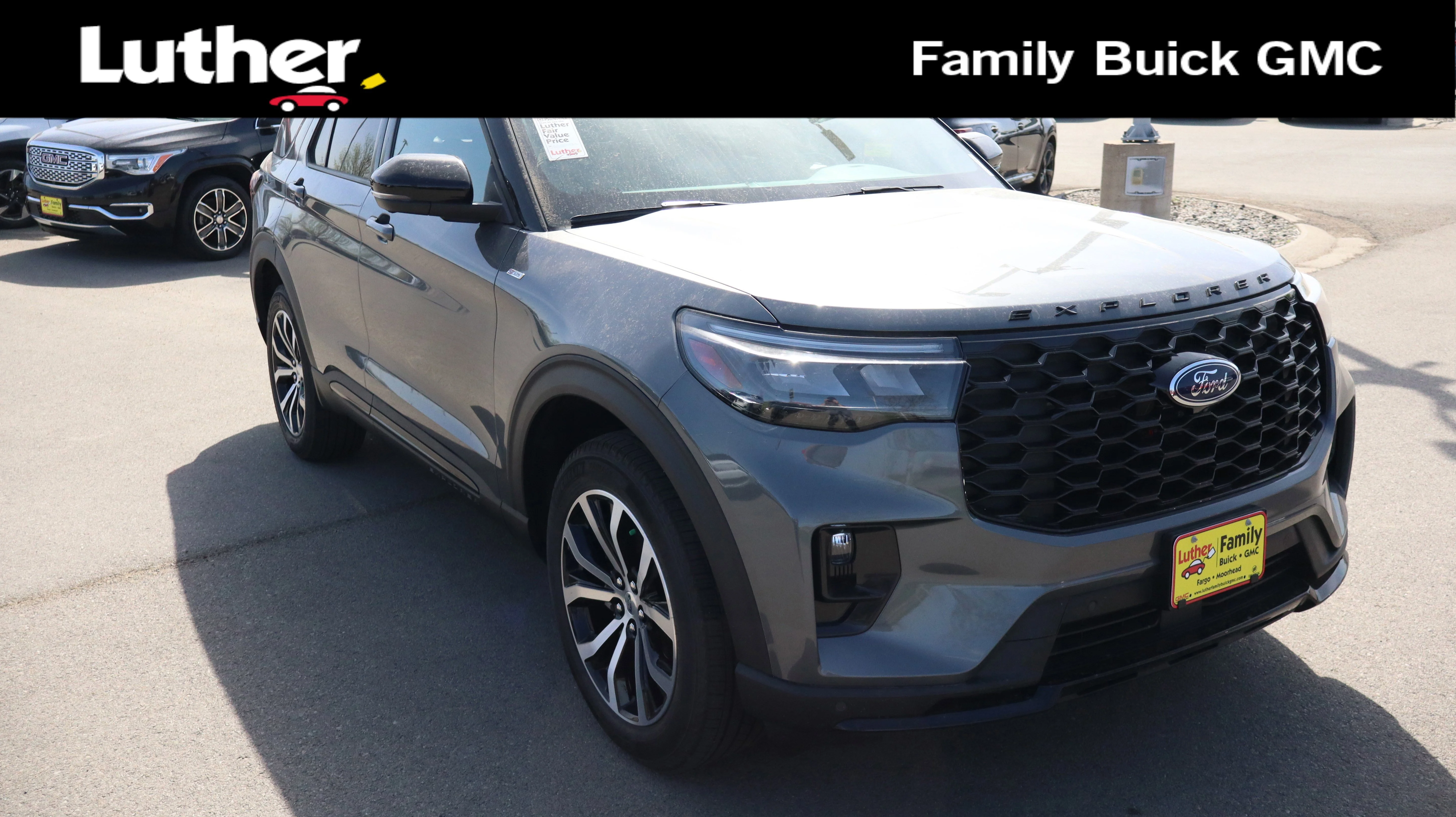 2025 Ford Explorer ST-LINE 4WD (PL535)'s photo