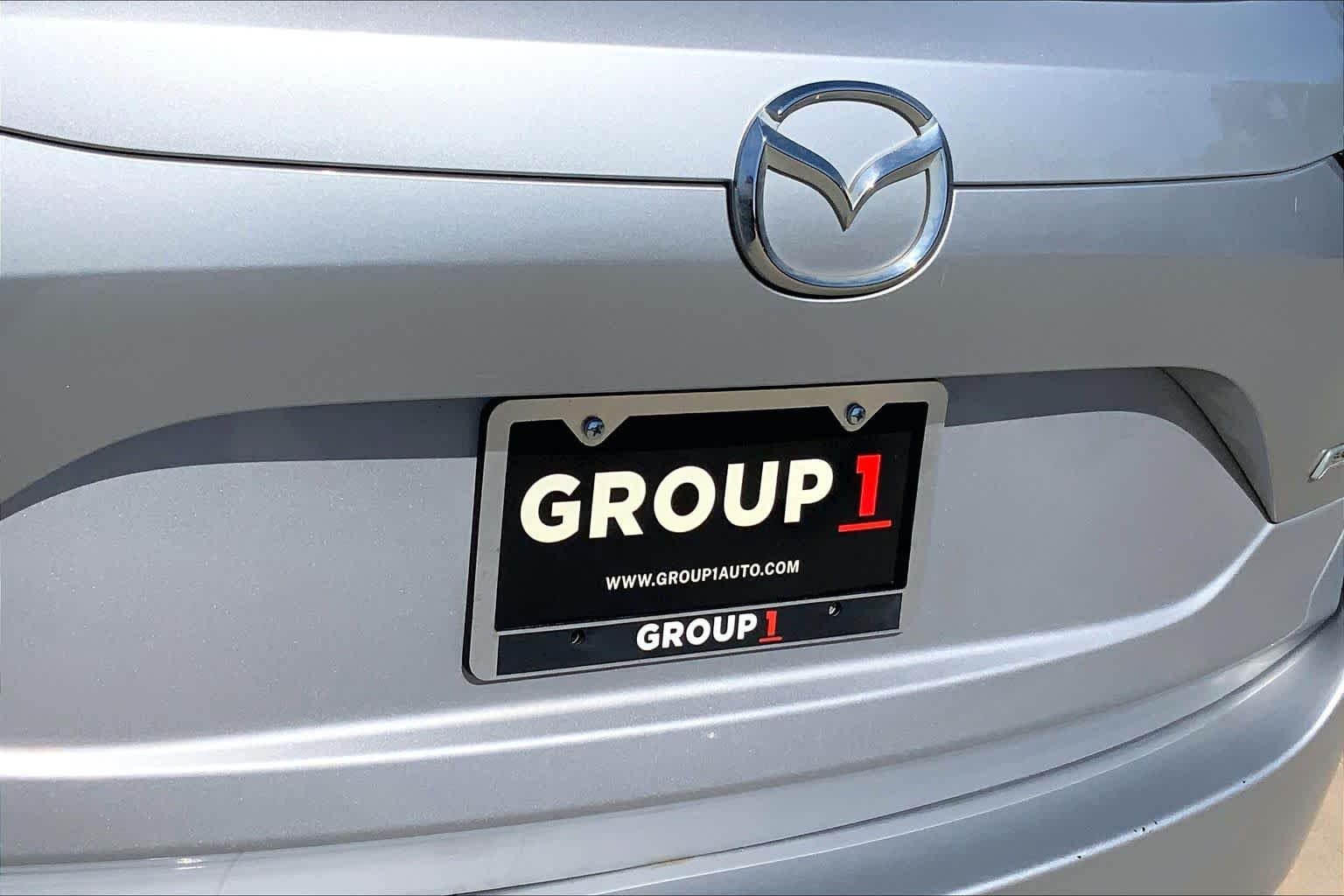 Used 2017 Sonic Silver Metallic Mazda Sport image 30