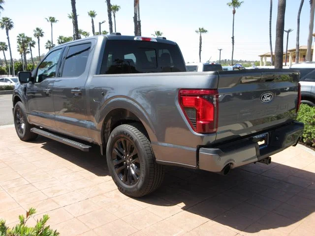 New 2026 Carbonized Gray Metallic Ford XLT image 2