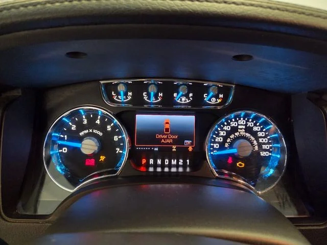 Used 2013 Blue Ford Lariat image 26