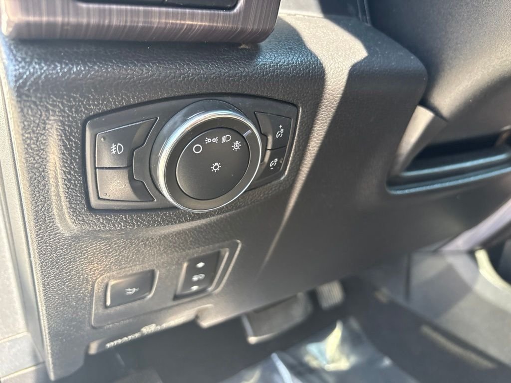 Used 2021 White Ford Limited image 16