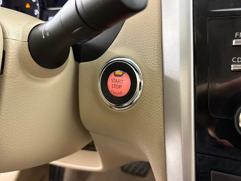 Used 2013 Beige Nissan 2.5 SV image 26