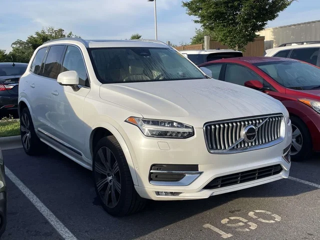 2024 Volvo XC90 B6; 7-seat Ultimate Bright Theme