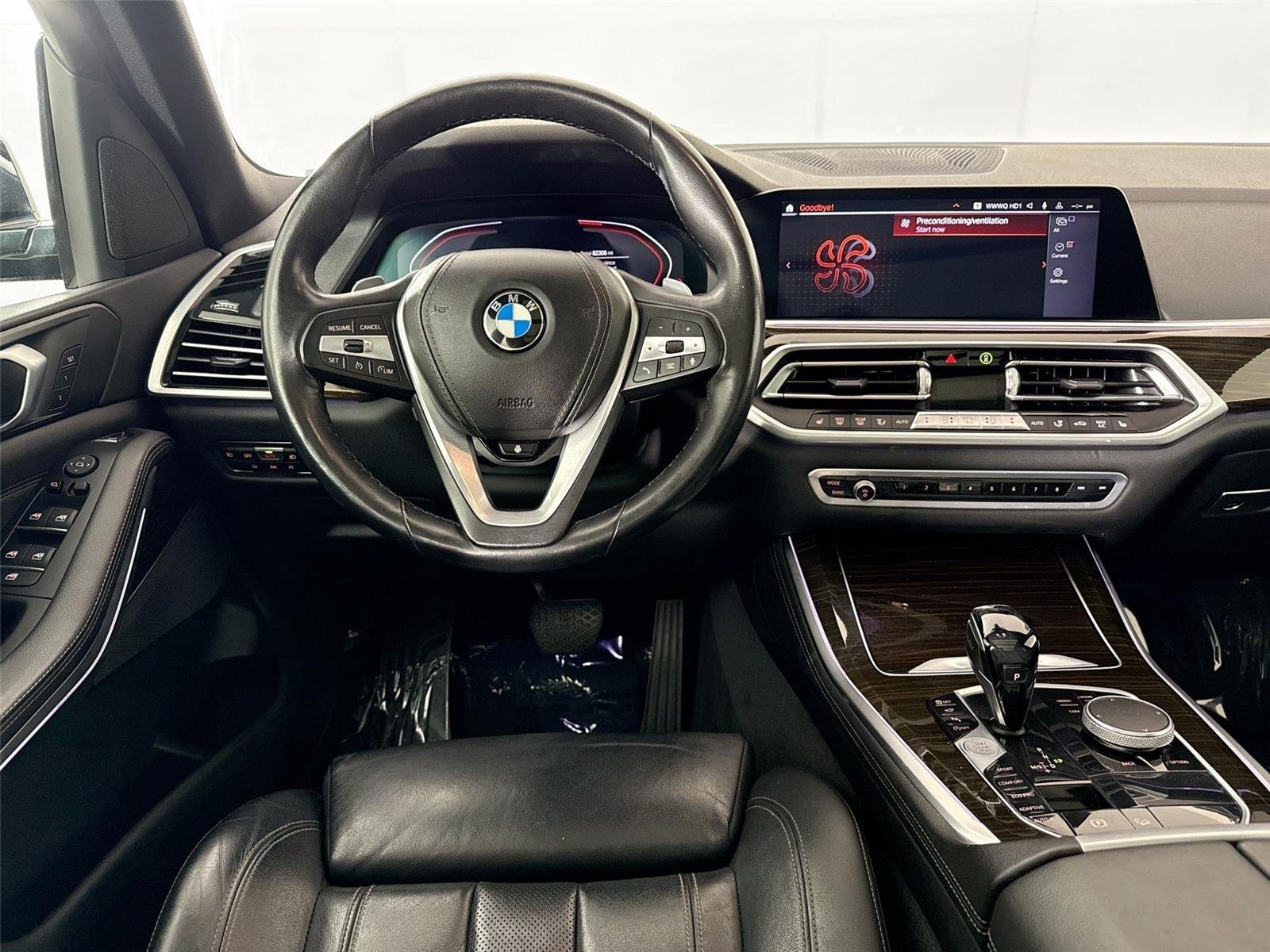 Used 2019 Black Sapphire Metallic BMW xDrive40i image 32