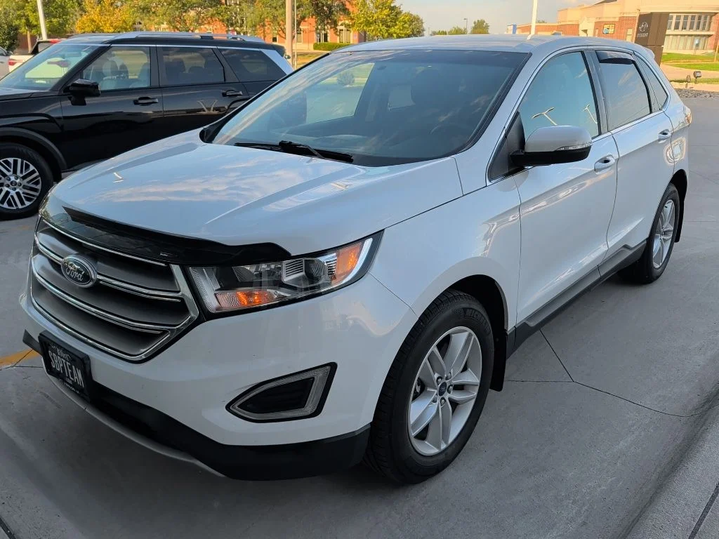 Used 2018 White Ford SEL image 2