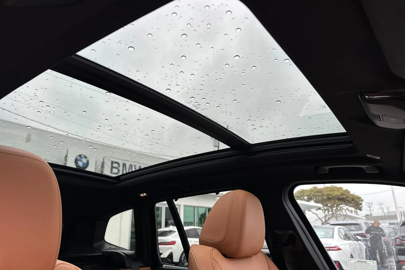 Used 2022 Mineral White Metallic BMW xDrive30i image 16
