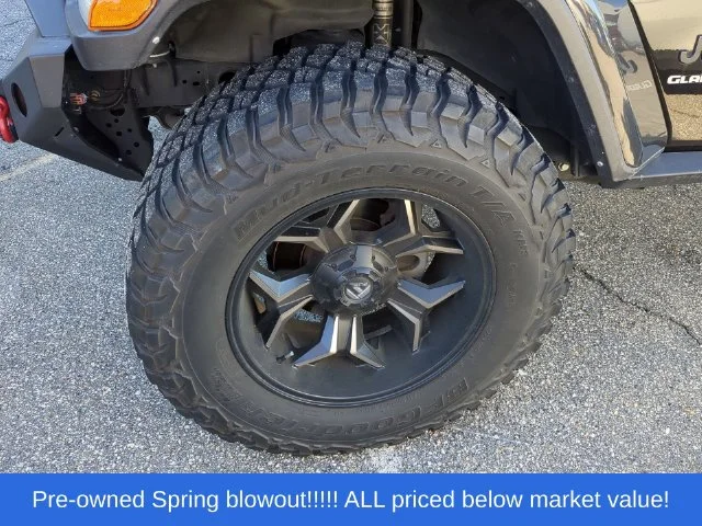 Used 2021 Black Jeep Overland image 8