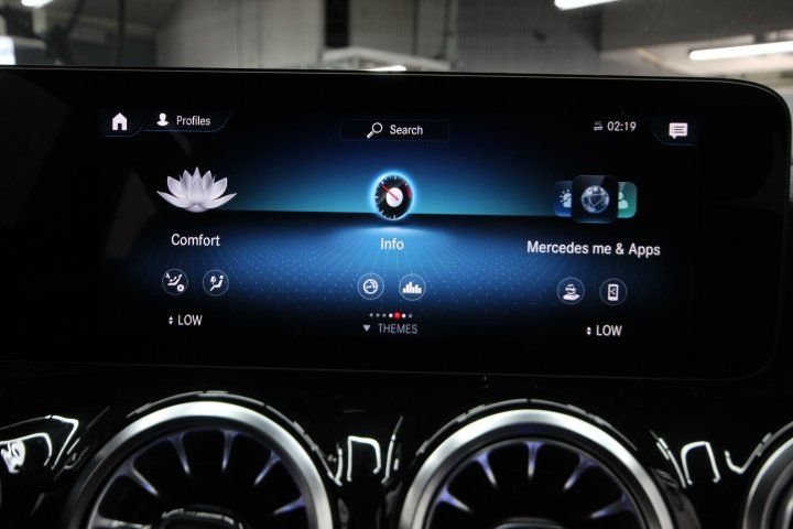 Used 2022 Black Mercedes-Benz GLA 250 image 26