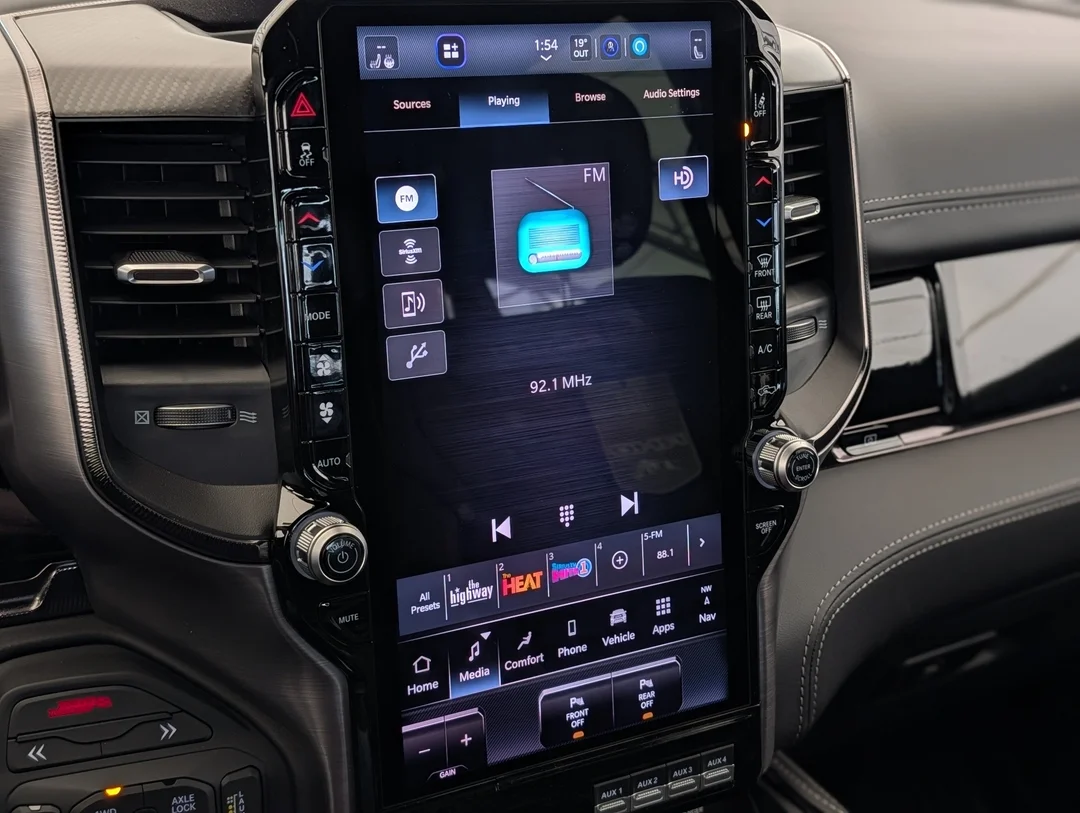 New 2026 Black RAM RHO - - 4x4 - 3.0L I6 HO Twin Turbo - Harman Kardon Sound - Head-Up Display & More! image 24