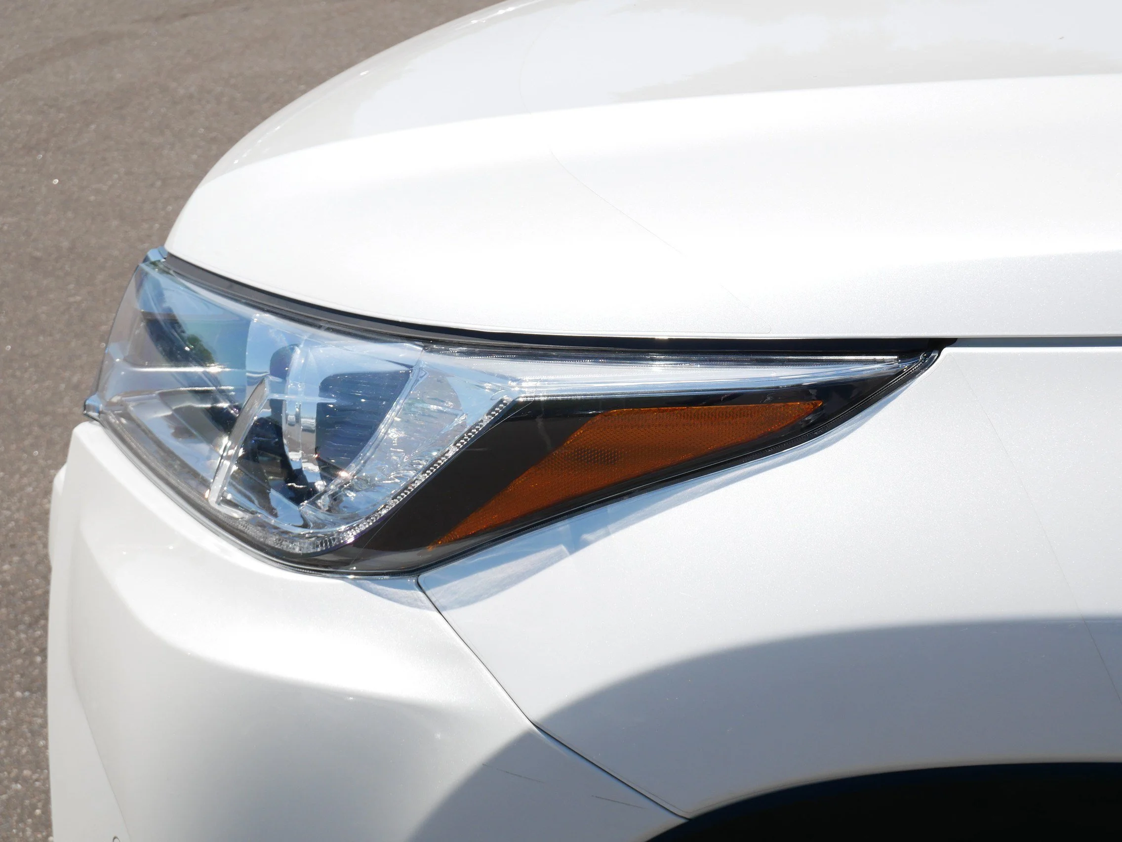 Used 2017 Blizzard Pearl Toyota Limited Platinum image 16