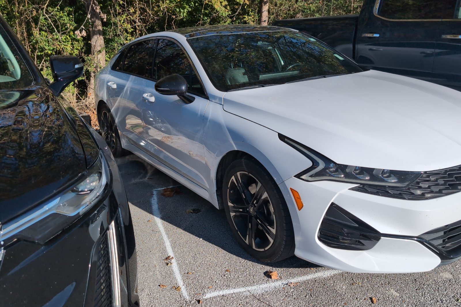 Used 2023 White Kia GT-Line image 3