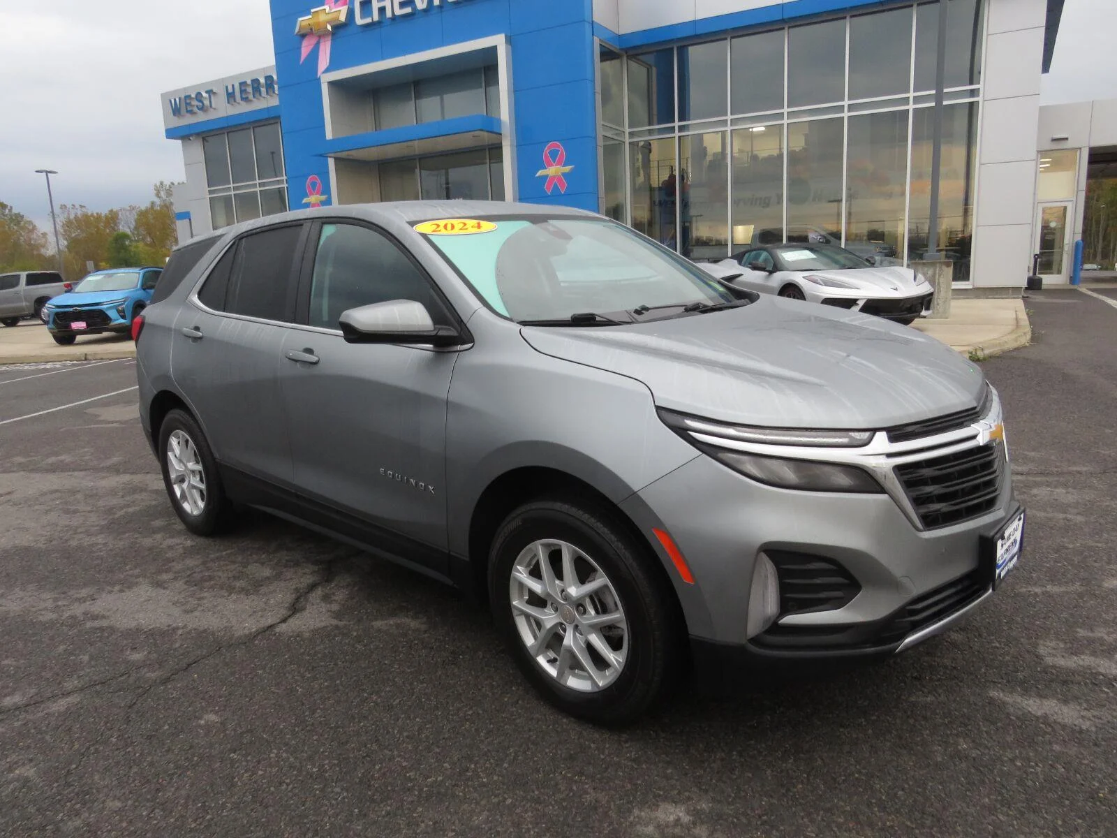 Used 2024 Sterling Gray Metallic Chevrolet LT image 4