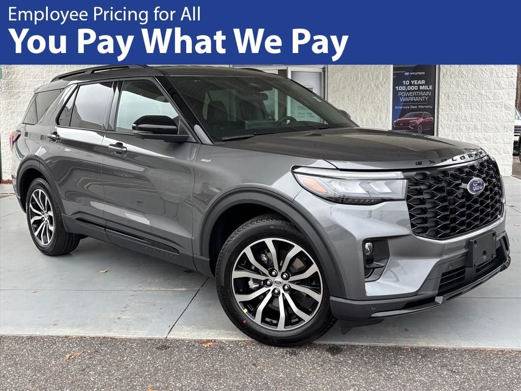 2026 Ford Explorer ST-LINE RWD's photo