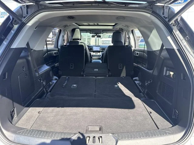 Used 2022 Silver Ford XLT image 8
