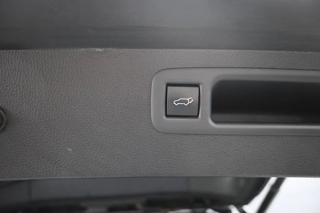 Certified Used 2020 Black Toyota XLE image 14