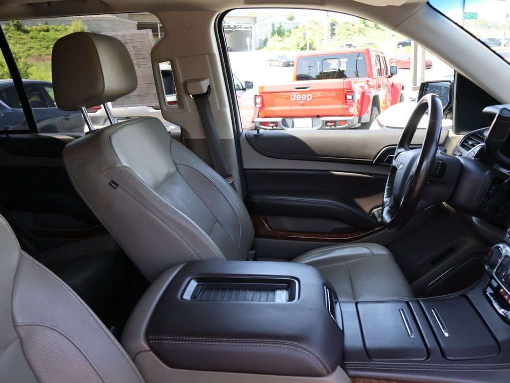 Used 2018 Black Chevrolet Premier image 8