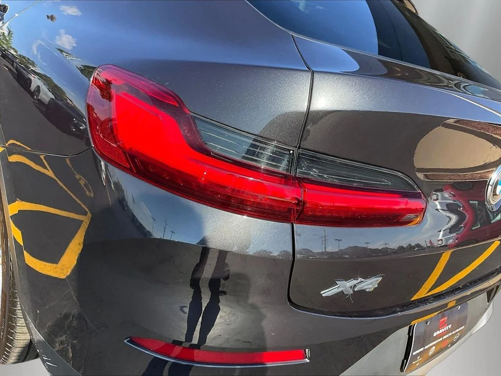 Used 2022  BMW xDrive30i image 22