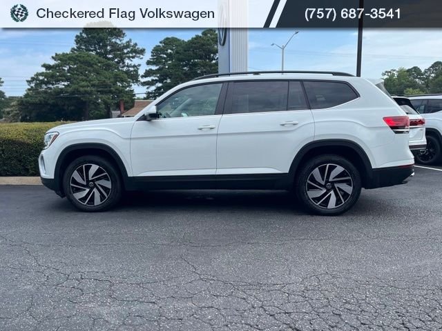 Used 2025 Pure White Volkswagen 2.0T SE w/Technology image 4