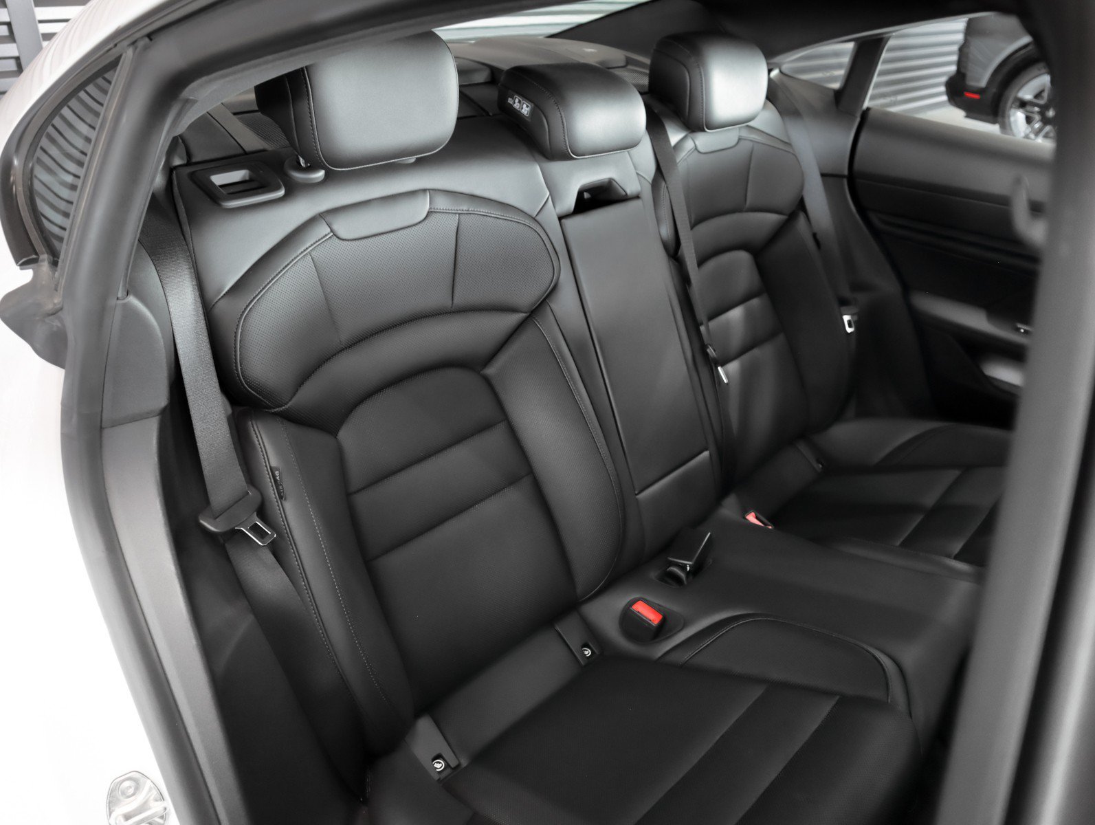 Used 2024 White Porsche  image 8
