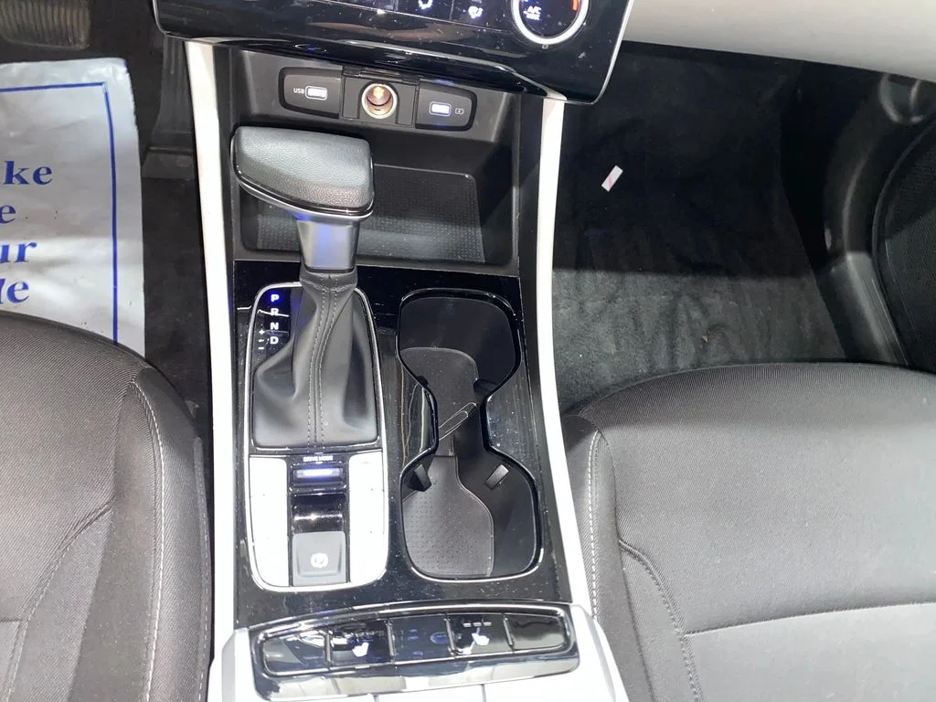Used 2022 Gray Hyundai SEL image 17