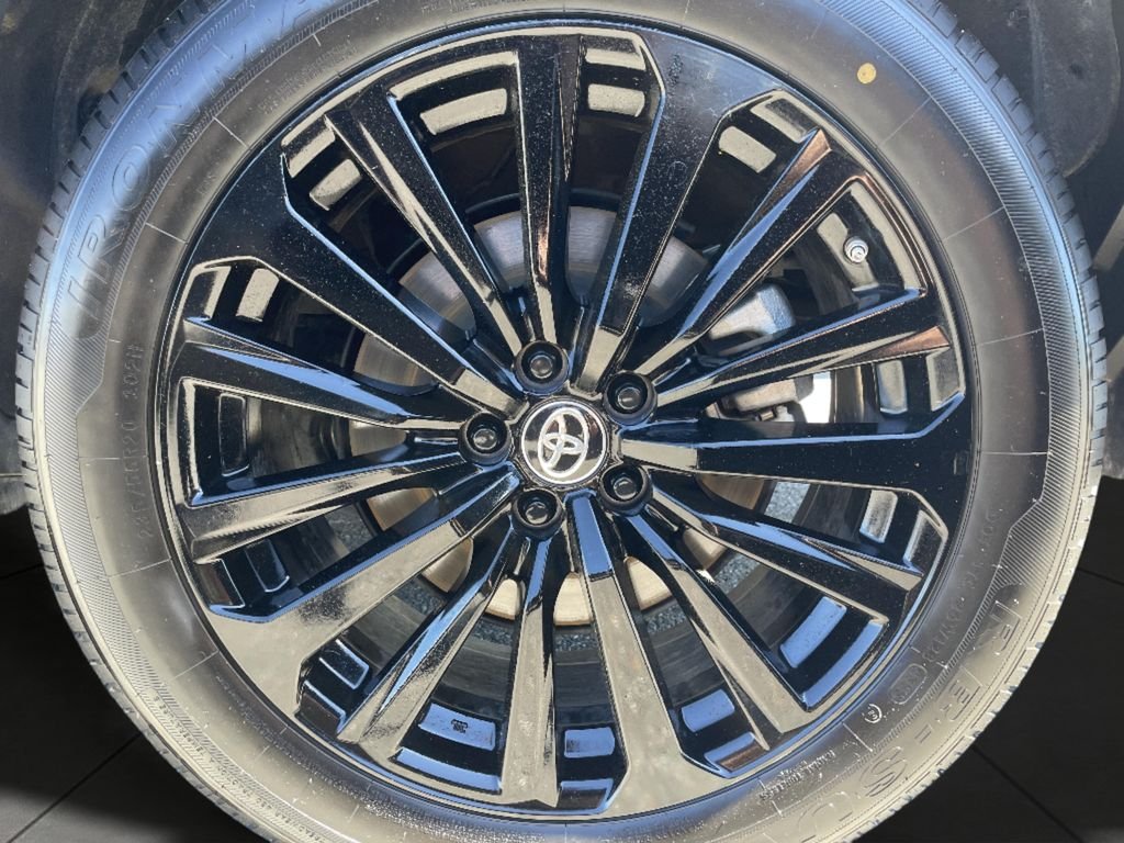 Used 2025 Silver Toyota XLE image 27