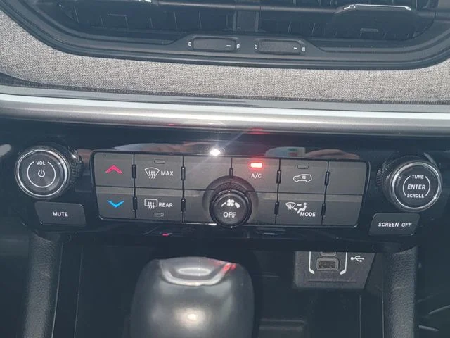 Certified Used 2024 Gray Jeep Latitude image 22