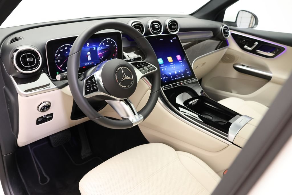 Certified Used 2026 Polar White Mercedes-Benz GLC 300 image 36