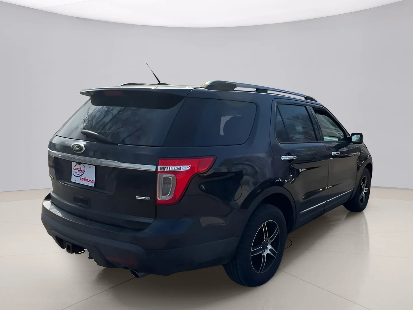 Used 2013 Black Ford LIMITED image 8
