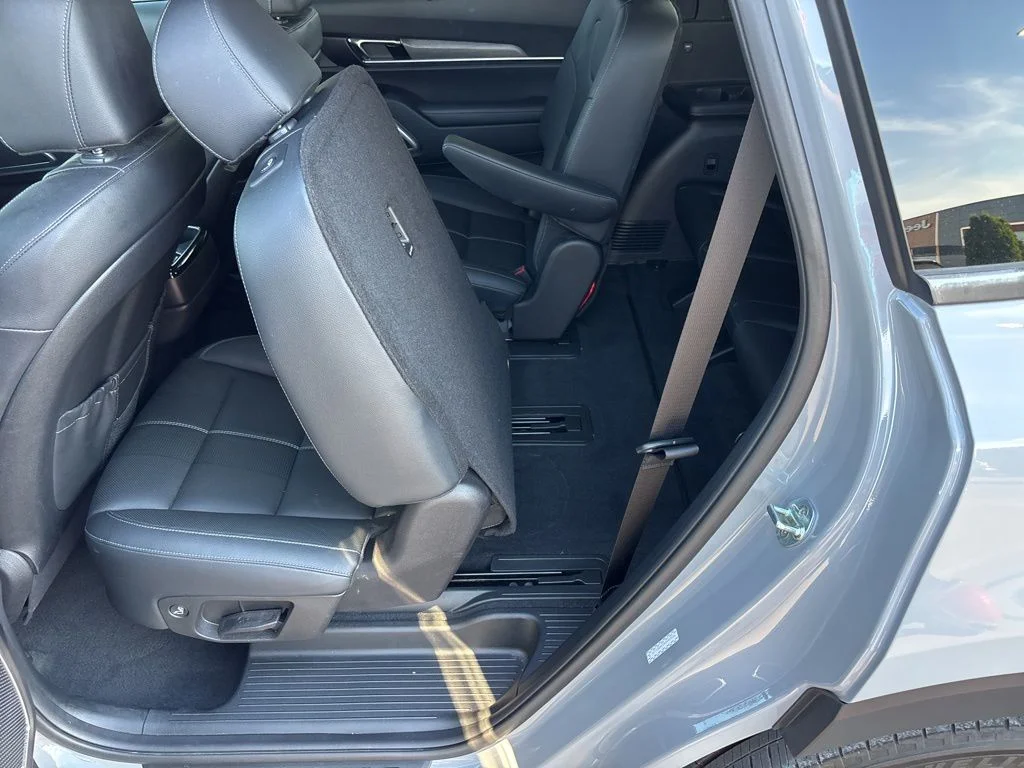 Used 2022 Gray Kia EX image 48