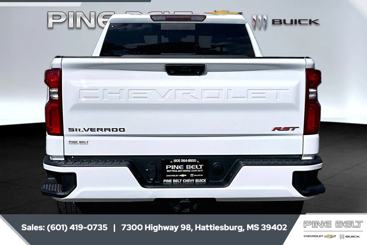 Used 2024 Summit White Chevrolet RST image 4