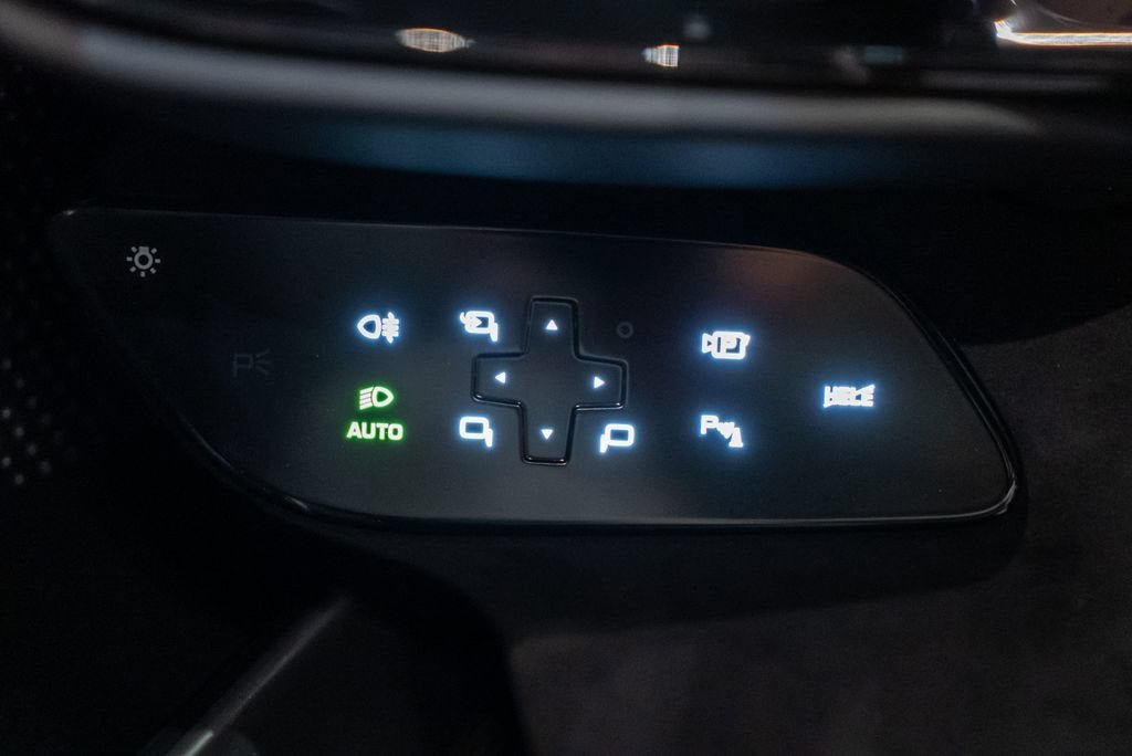 Used 2026 Nero Ferrari Base image 30