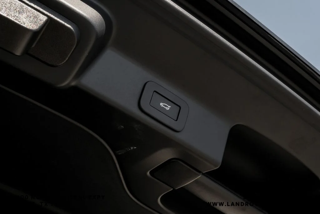Used 2026 Grey Jaguar P400 R-Dynamic S image 60