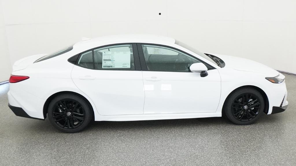 New 2026 Ice Cap Toyota SE image 2